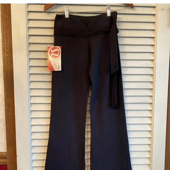 lululemon athletica Pants - NWT Lululemon Yoga Pants